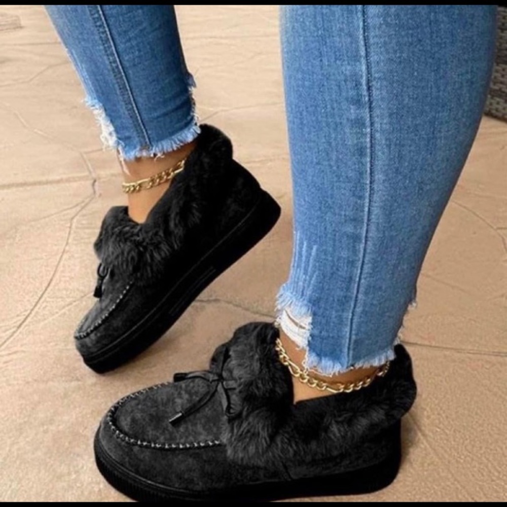 FAUX FUR BOOTIES